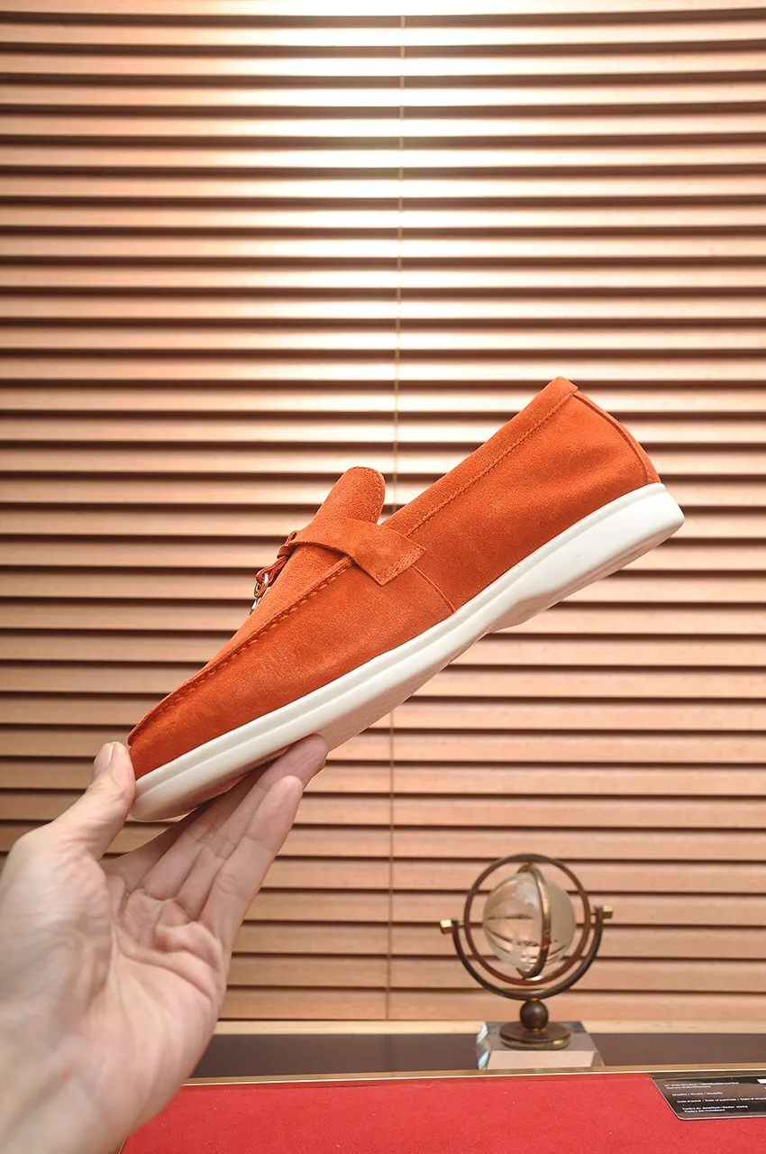 Men's shoes 💰400💶[𝐥𝐨𝐫𝐨 𝐏𝐢𝐚𝐧𝐚] [Couple model] High-end quality, affordable price, LP classic loafers, Italian treasure brand, the only brand that can match Hermès! Only after wearing it do we know that we can’t live up to our feet. Women’s code: 35-40 (customized sizes 34, 41, 42 are non-returnable) Men’s code: 38-44 (customized 45, 46, 47, 48 are non-refundable) Fabric: Customized imported cashmere Lining: Customized imported fetal cowhide Foot: Imported benzene-dyed calfskin Outsole: Exclusive original glass rubber outsole